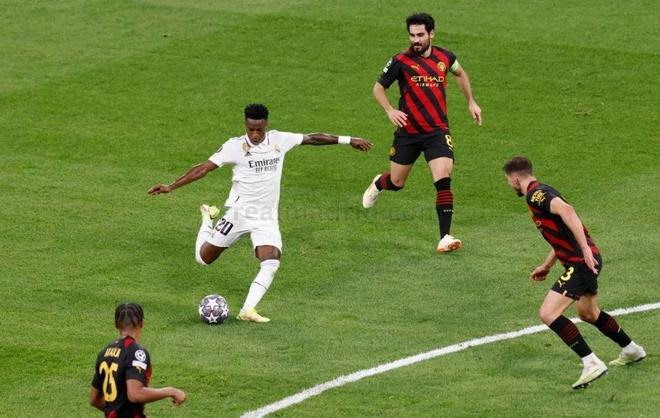 当形象稳健 当形象稳健